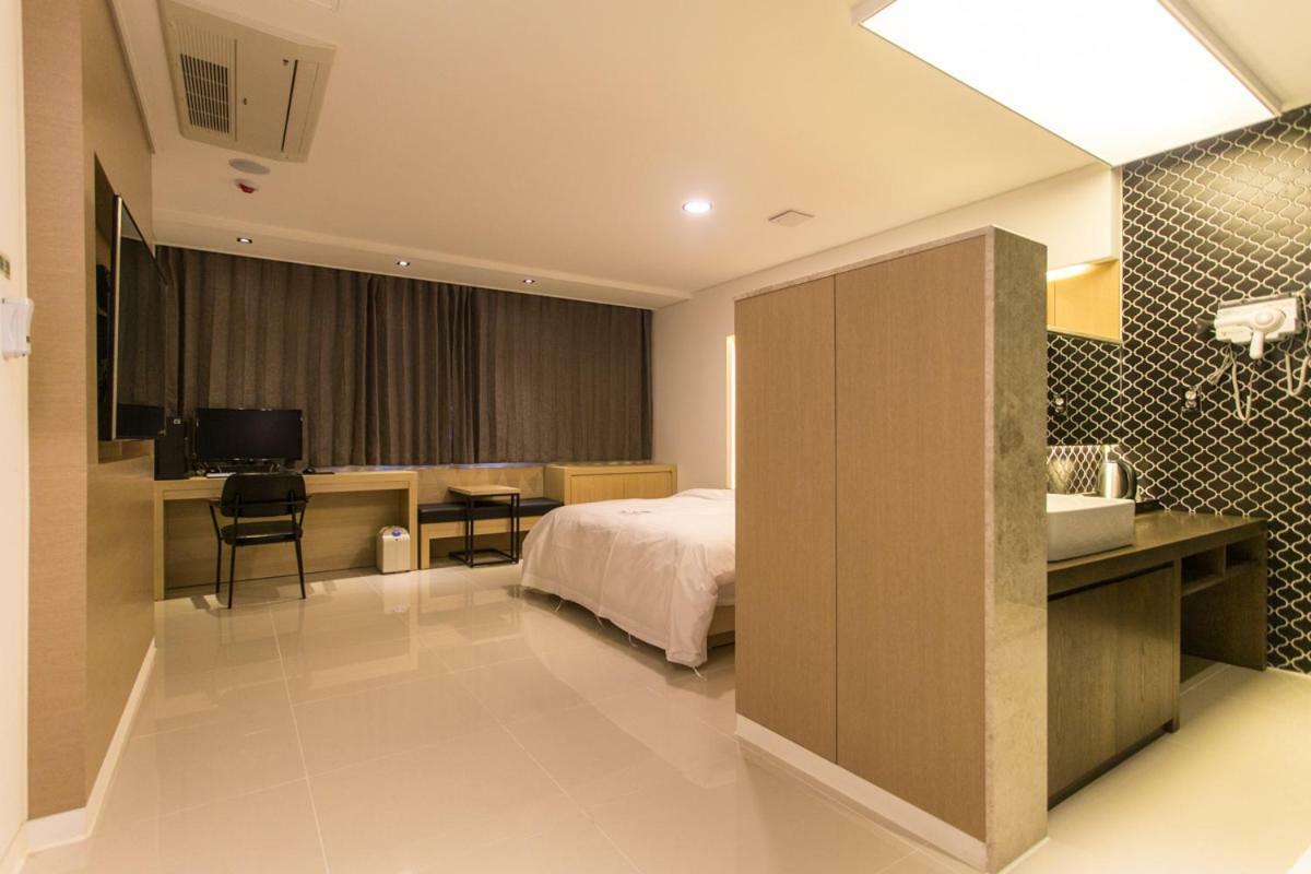 The City Hotel Jeonju Eksteriør bilde