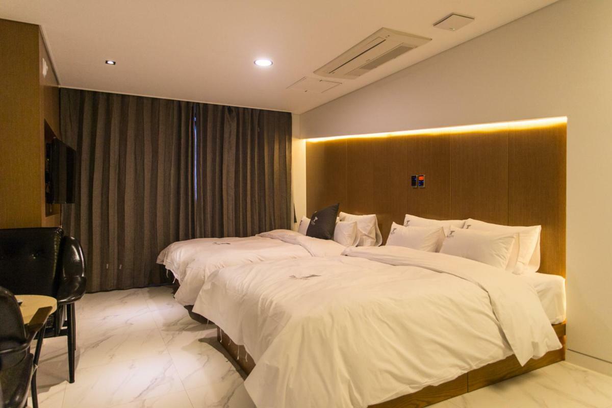 The City Hotel Jeonju Eksteriør bilde