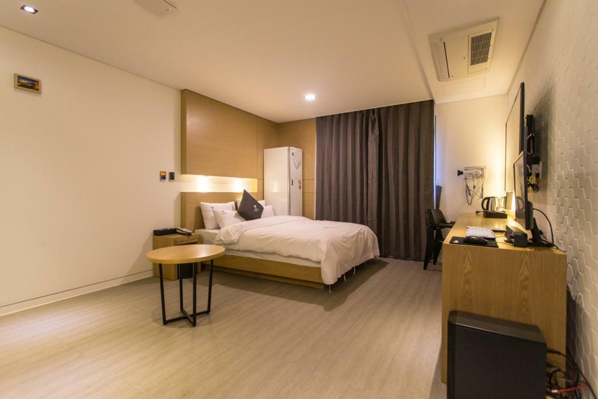 The City Hotel Jeonju Eksteriør bilde