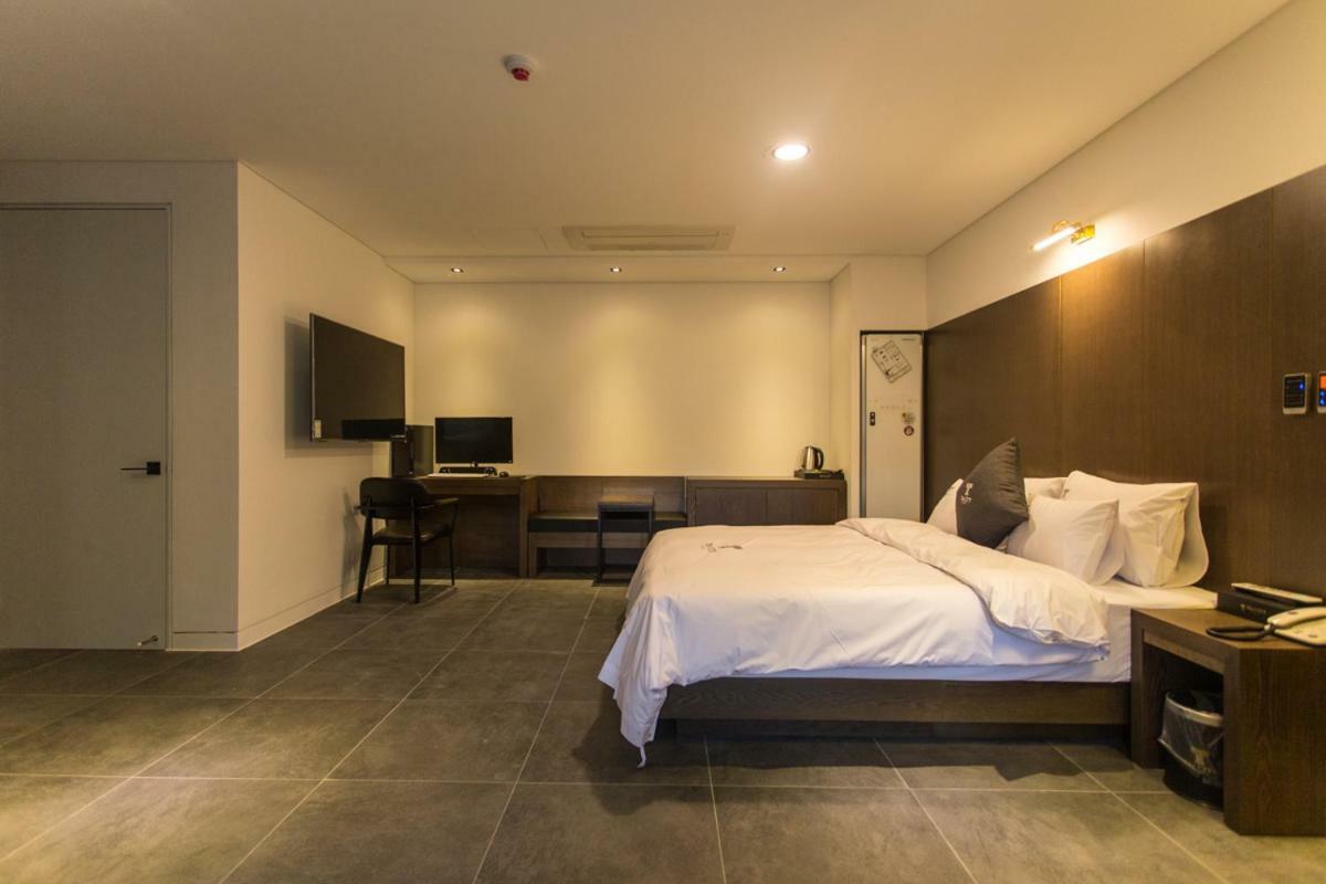 The City Hotel Jeonju Eksteriør bilde